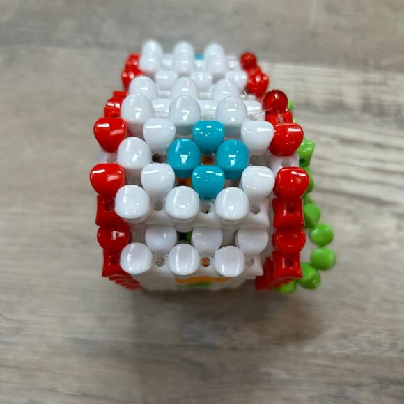 Handmade Heart Bead Trinket Box Red White Green Valentine Ring Gift - Picture 4 of 5